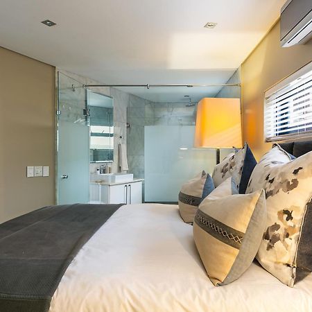 Lions Eye Luxury Apartments Fokváros Szoba fotó