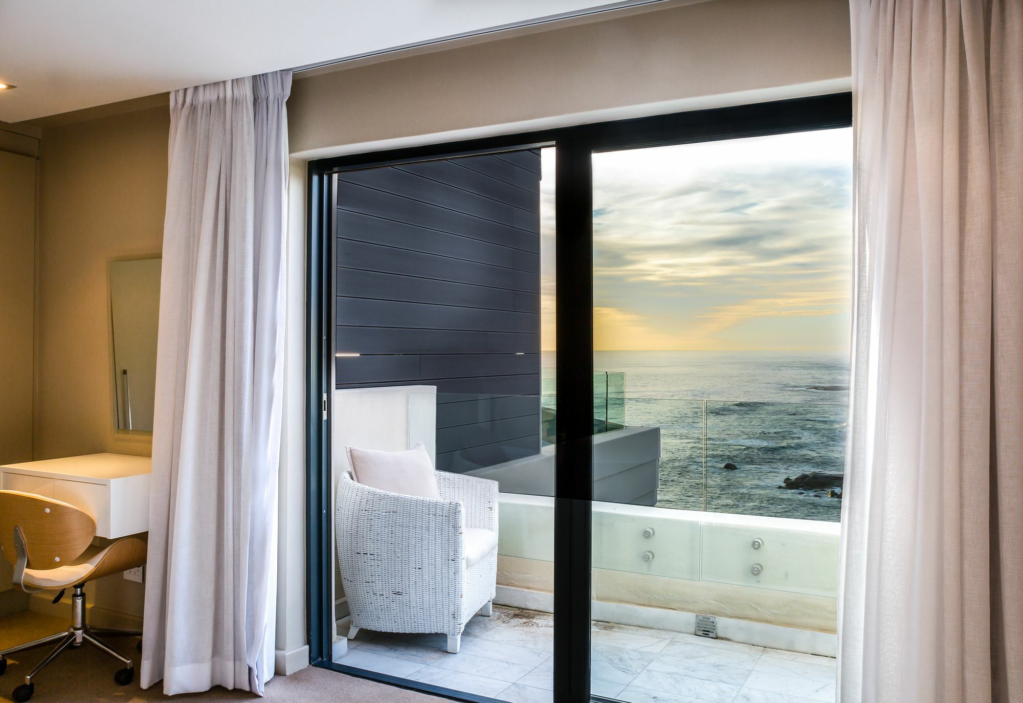 Lions Eye Luxury Apartments Fokváros Kültér fotó